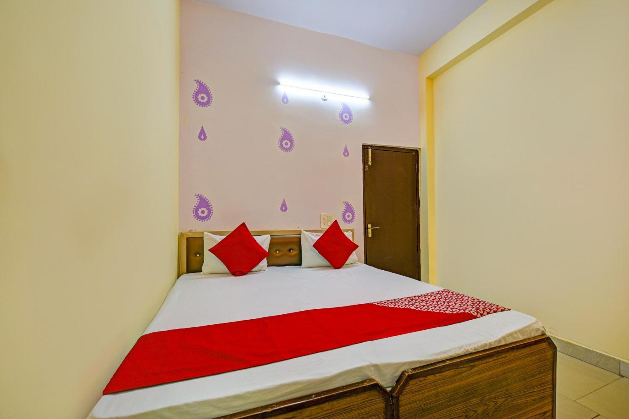 Hotel O Aj Star Hotel Фаридабад Екстериор снимка